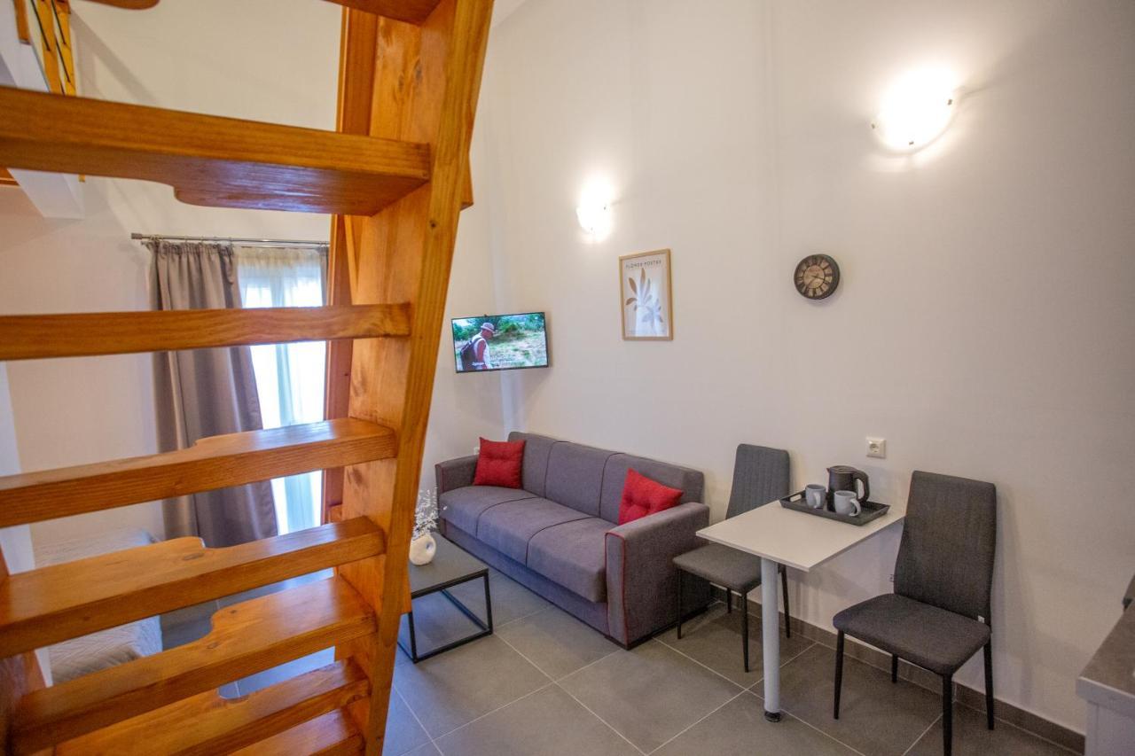 Privileged Villa Néa Péramos エクステリア 写真